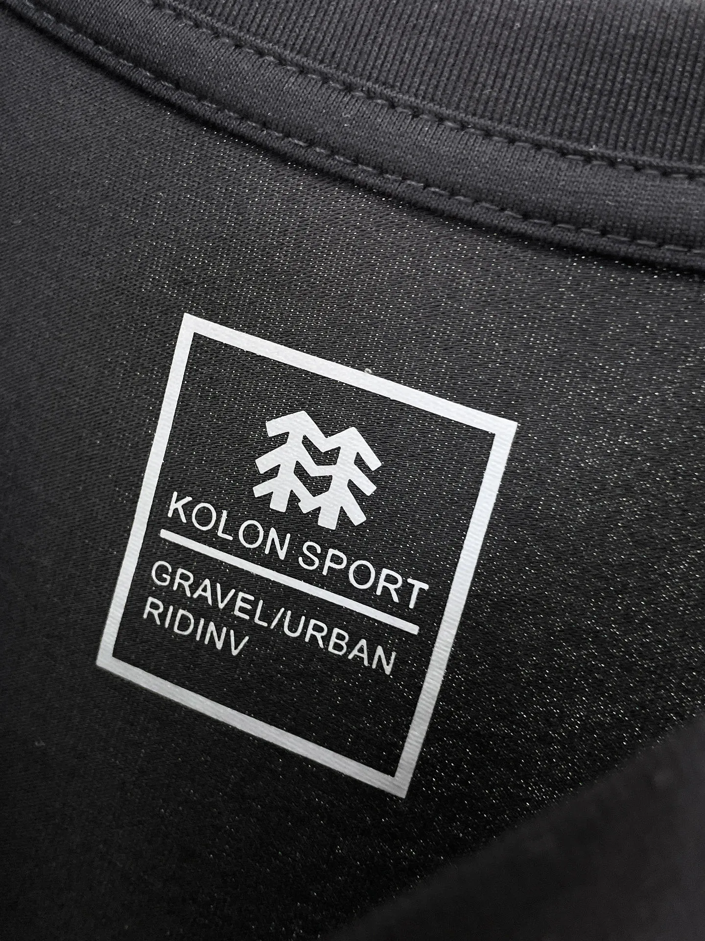 Kolon's top products🐮2026 Spring and Summer New Arrival first counter, the latest New Arrival short-sleeved round neck T-shirt Premium customized design, avant-garde and fashionable! Brand logo heavy craftsmanship design Premium custom-made gram fabric. Soft to the touch. Comfortable to wear. Counter-level exquisite stitching. Fine workmanship. The upper body effect is incomparably handsome! A must-have item for a stylish man! Sizes:M-XXXL